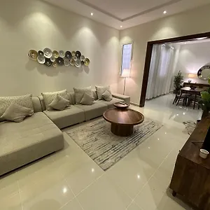 فاخرة بغرفتين نوم في الملقا الرياض